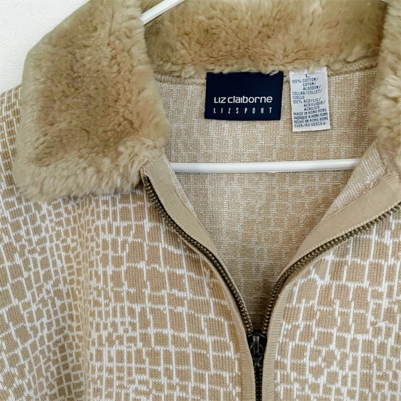 Vintage Tan Crocodile Pattern Faux Fur Jacket - Picture 4 of 5